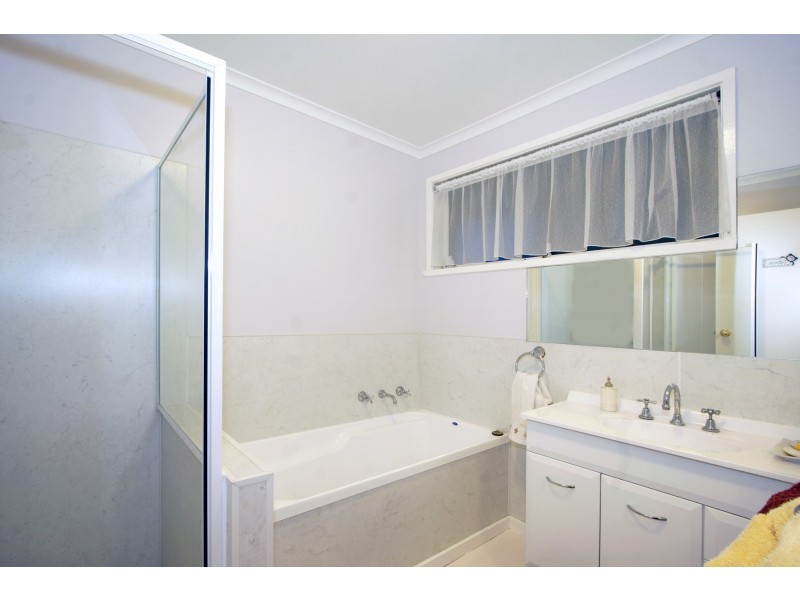 26 Coverdale Drive, Sale VIC 3850