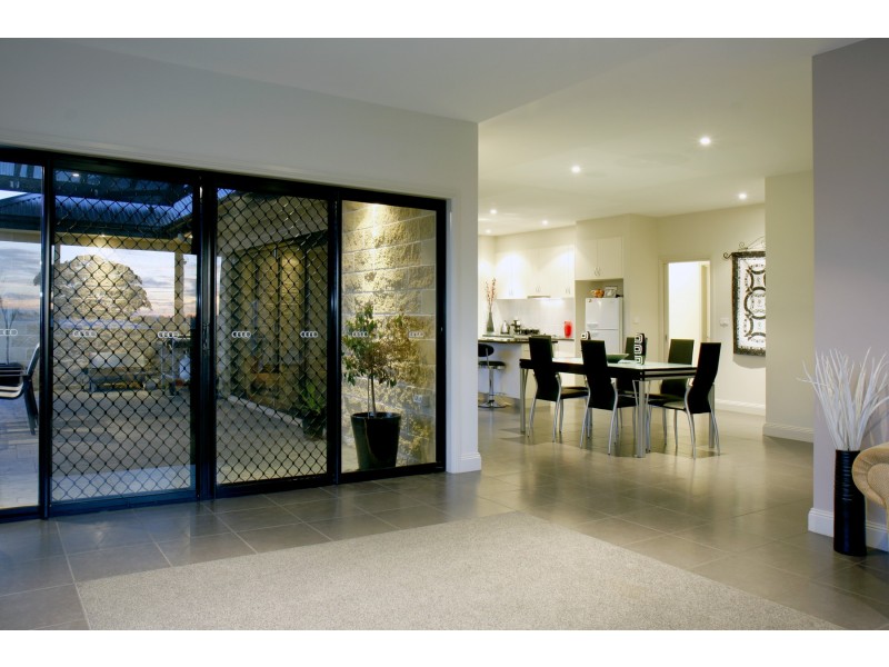 81 Newnhams Road, Longford VIC 3851