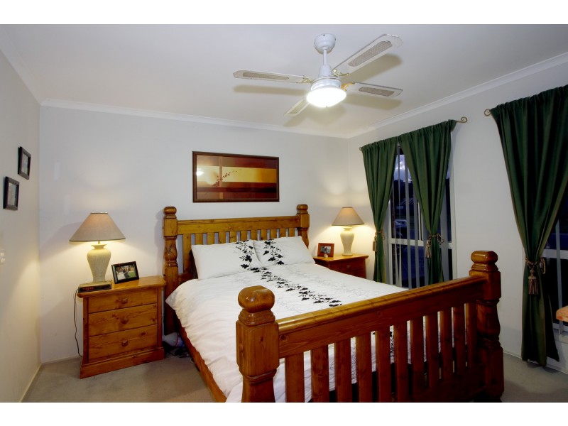 6 Greenaway Court, Sale VIC 3850