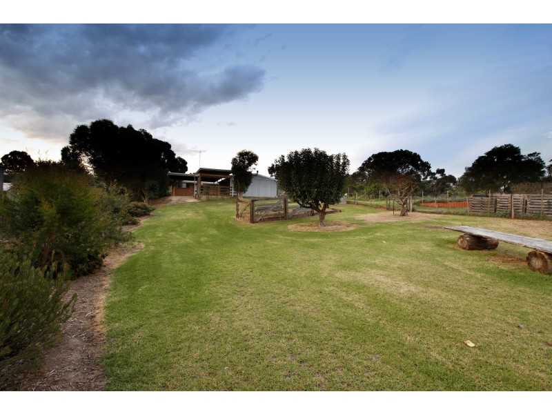 12 Thompson Street, Stratford VIC 3862