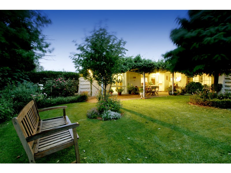 5 Allambie Road, Sale VIC 3850