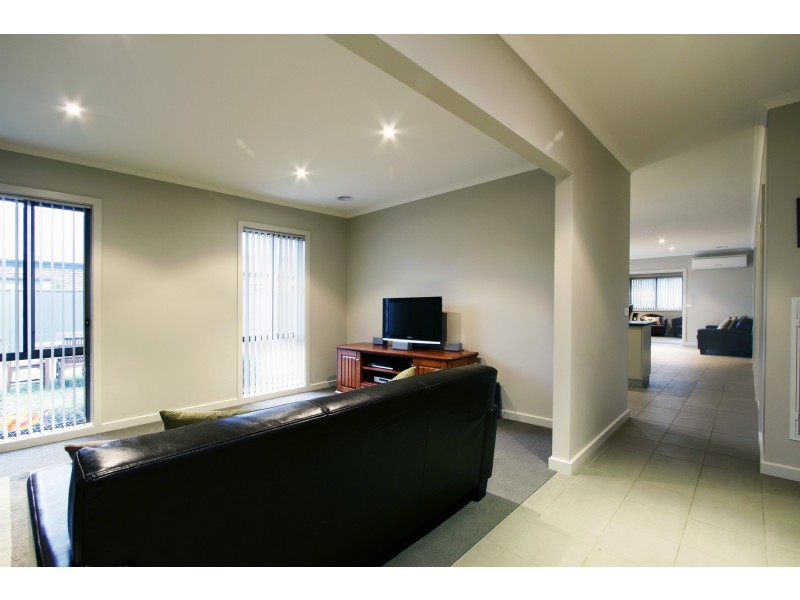 32 Dryden Place, Sale VIC 3850