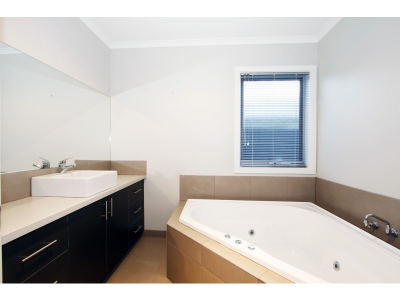 14 Dryden Place, Sale VIC 3850