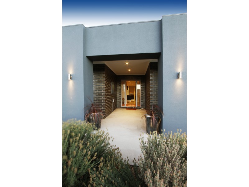 14 Dryden Place, Sale VIC 3850