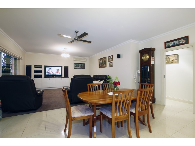 8 Greenaway Court, Sale VIC 3850