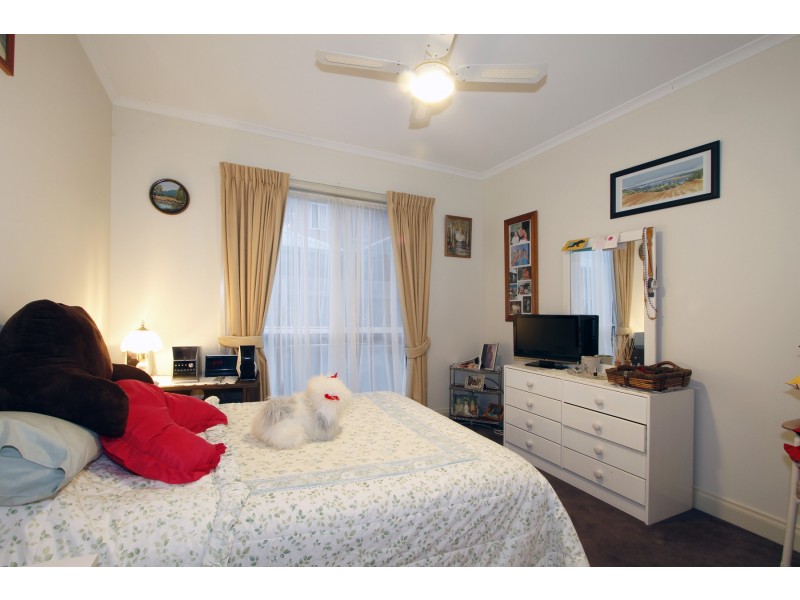 8 Greenaway Court, Sale VIC 3850