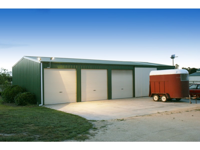 18 Earls Court, Longford VIC 3851
