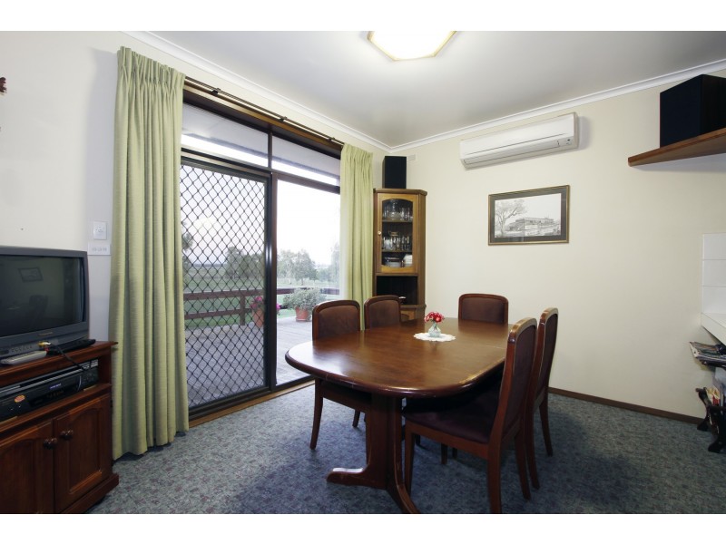 52 Blandfords Lane, Stratford VIC 3862