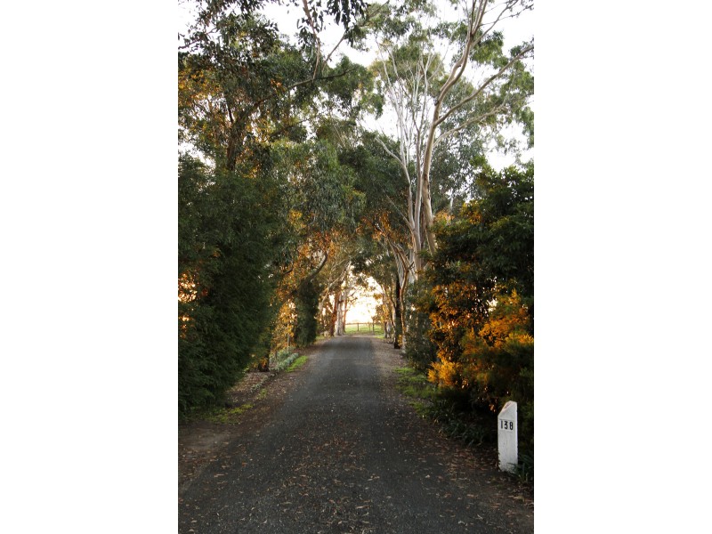 52 Blandfords Lane, Stratford VIC 3862