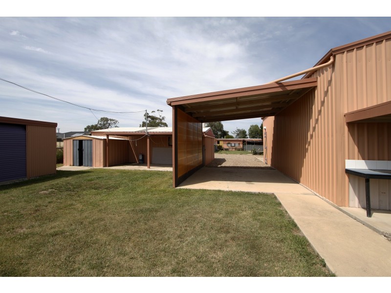 19 Buckley Street, Stratford VIC 3862