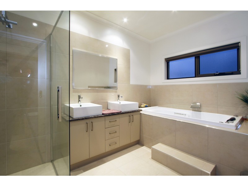 70 Sovereign Drive, Wurruk VIC 3850