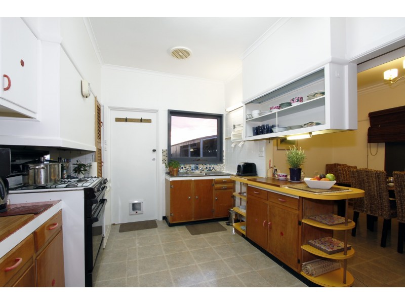 17 McGhee Street, Sale VIC 3850
