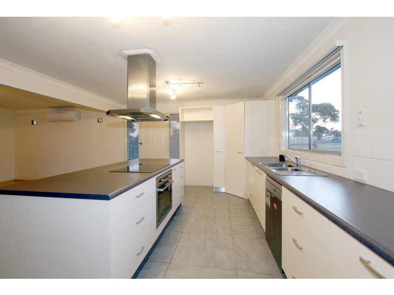 14 McFarlane Street, Stratford VIC 3862