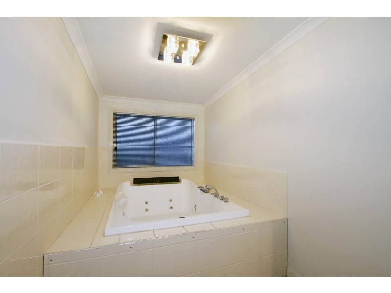 14 McFarlane Street, Stratford VIC 3862