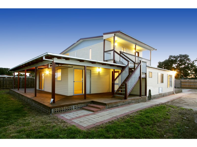 14 McFarlane Street, Stratford VIC 3862