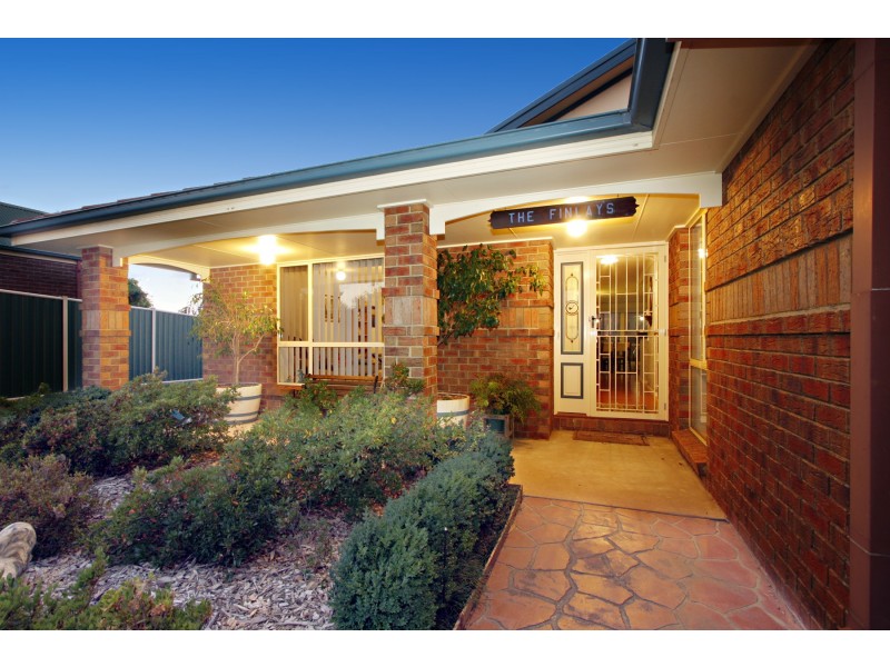 14 Finegan Court, Sale VIC 3850