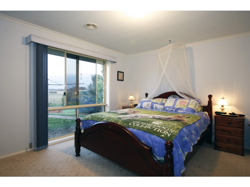 14 Finegan Court, Sale VIC 3850