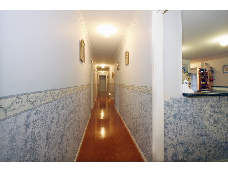 14 Finegan Court, Sale VIC 3850