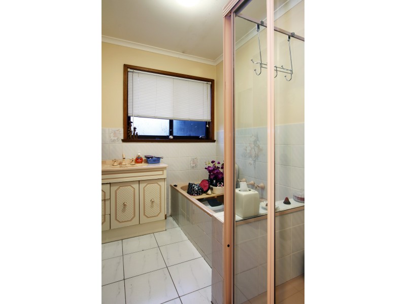 36 Coverdale Drive, Sale VIC 3850