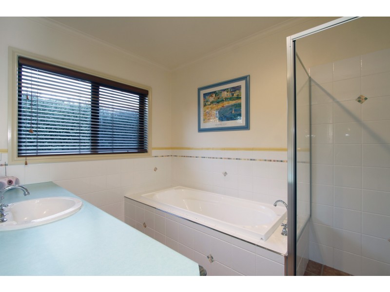 10 Lynton Place, Sale VIC 3850