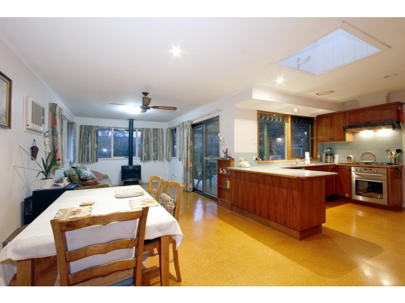 6 Antares Avenue, Sale VIC 3850