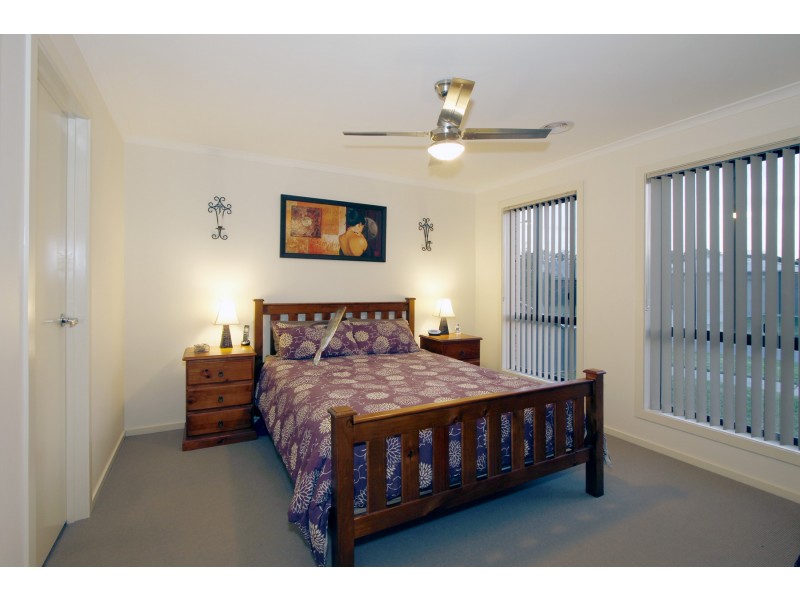 18 Dryden Place, Sale VIC 3850