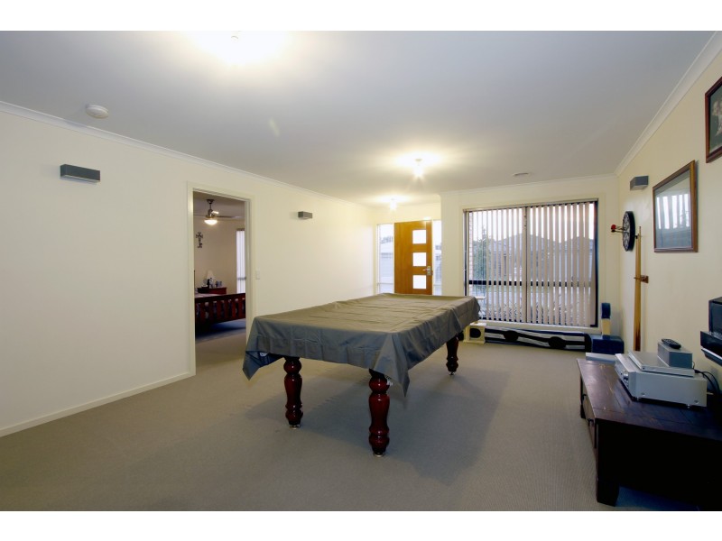 18 Dryden Place, Sale VIC 3850