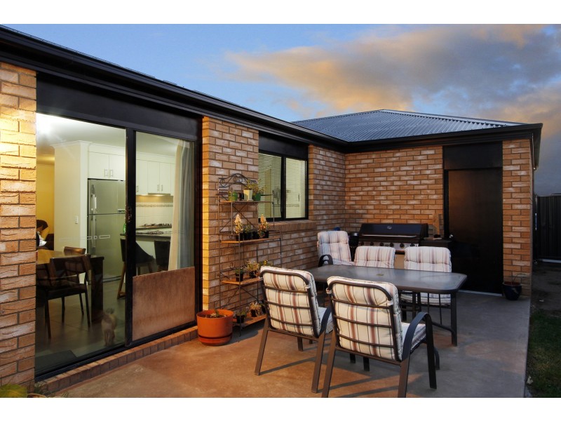 18 Dryden Place, Sale VIC 3850
