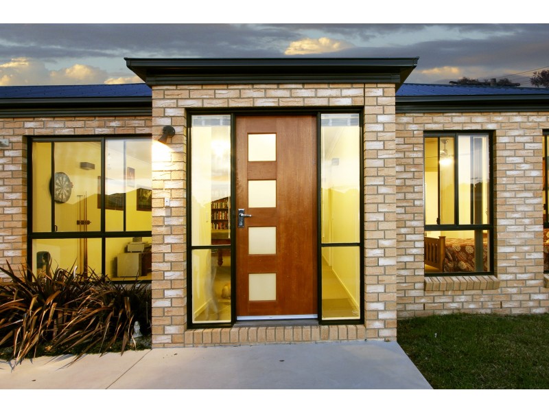 18 Dryden Place, Sale VIC 3850
