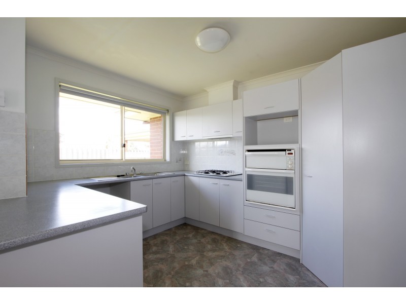 11 Kingfisher Place, Sale VIC 3850