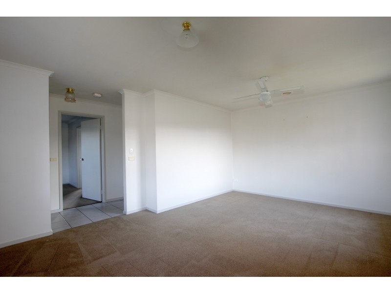 11 Kingfisher Place, Sale VIC 3850