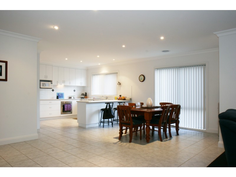 3 Krista Court, Sale VIC 3850