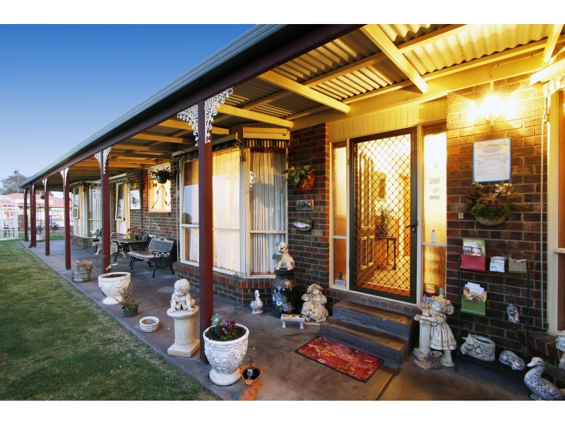 28 Wyndham Street, Stratford VIC 3862