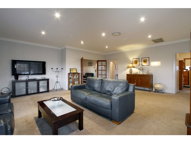 6 Kaye Court, Sale VIC 3850