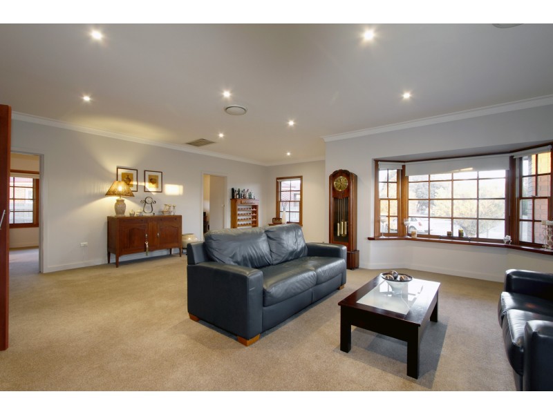 6 Kaye Court, Sale VIC 3850
