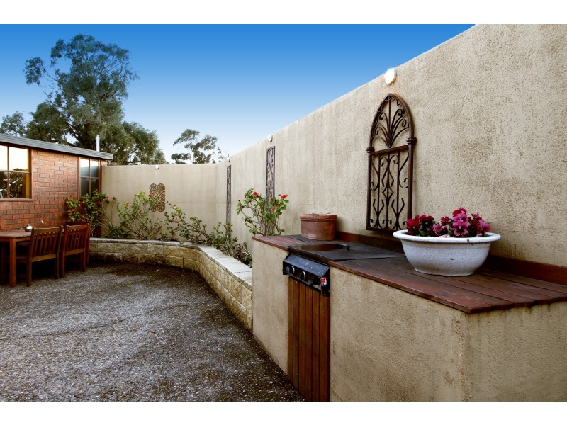 6 Kaye Court, Sale VIC 3850