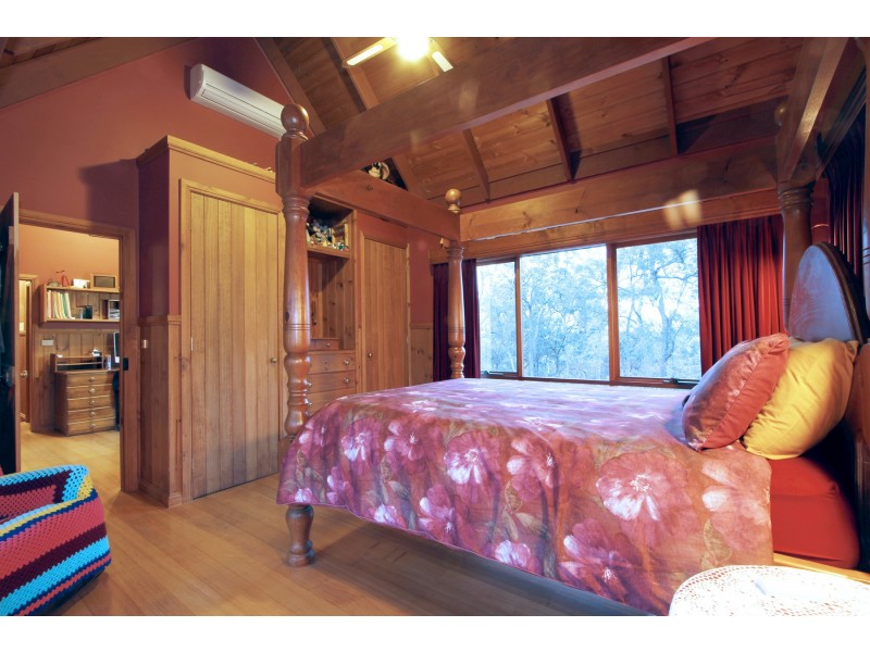 38 Sawpit Creek Road, Stratford VIC 3862