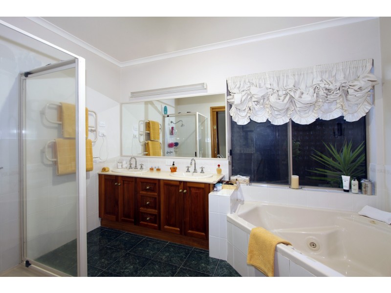 13 Valetta Street, Sale VIC 3850