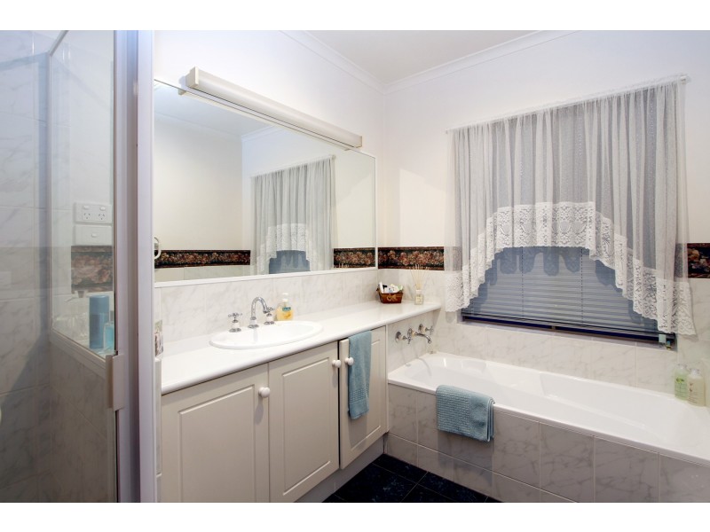 13 Valetta Street, Sale VIC 3850