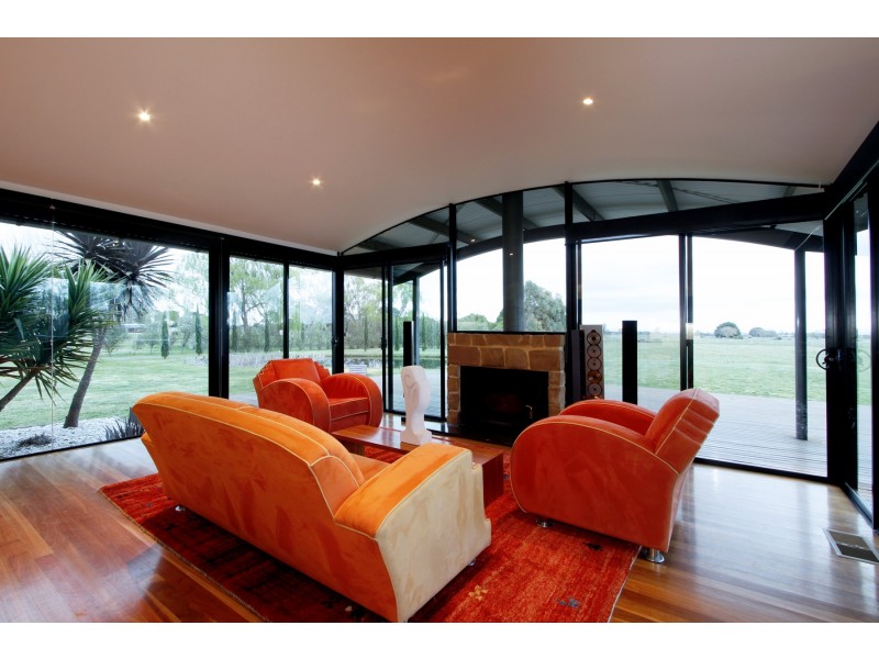 202 Gibsons Road, Sale VIC 3850