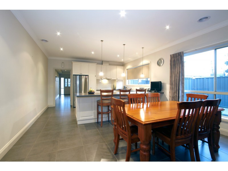 215 Guthridge Parade, Sale VIC 3850