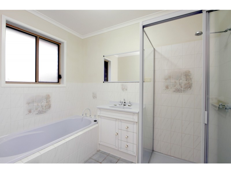 83 Montgomery Street, Sale VIC 3850