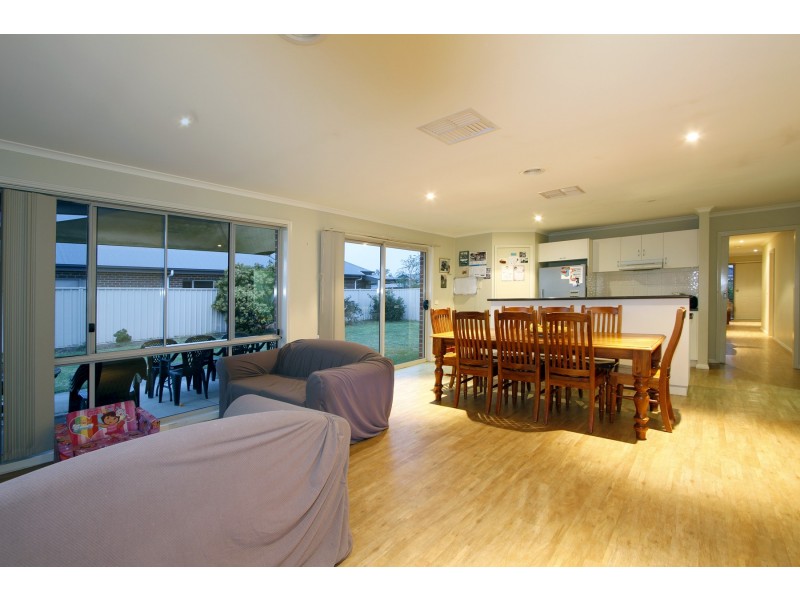 28 Marilyn Way, Sale VIC 3850