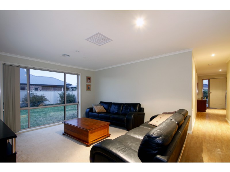28 Marilyn Way, Sale VIC 3850