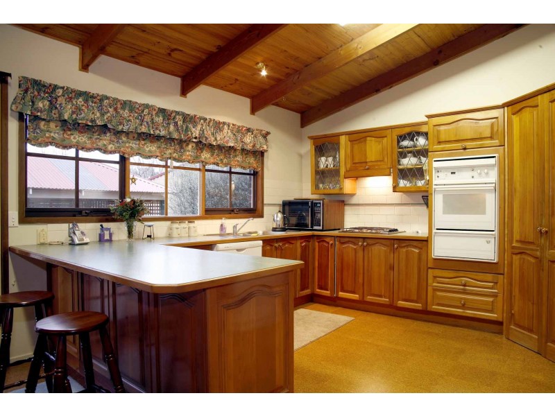 16 Acacia Court, Sale VIC 3850