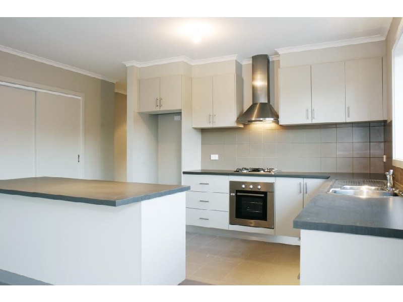 32 Dryden Place, Sale VIC 3850