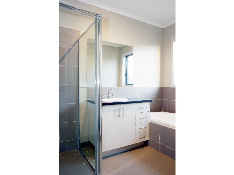 32 Dryden Place, Sale VIC 3850