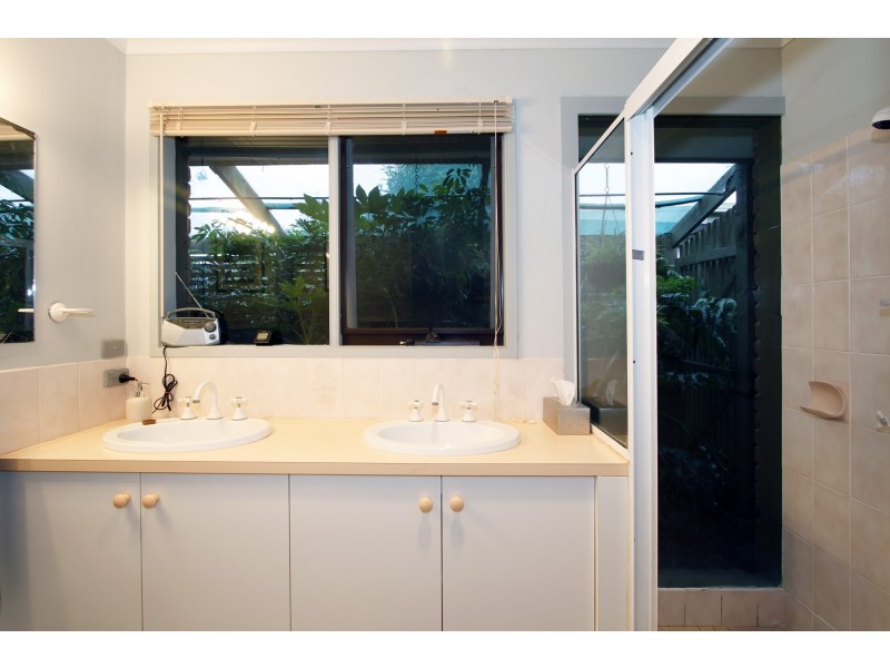 4 Sherie Court, Sale VIC 3850