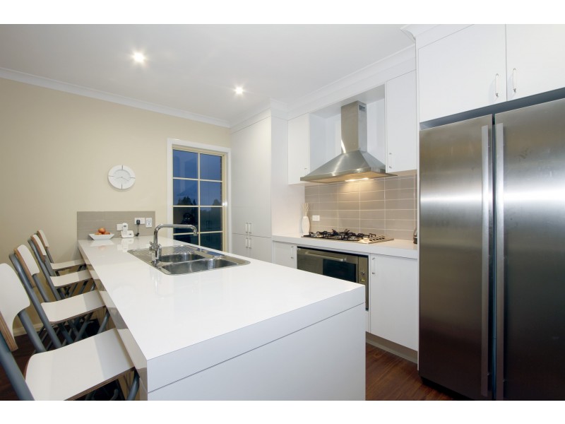 105 McColl Drive, Longford VIC 3851