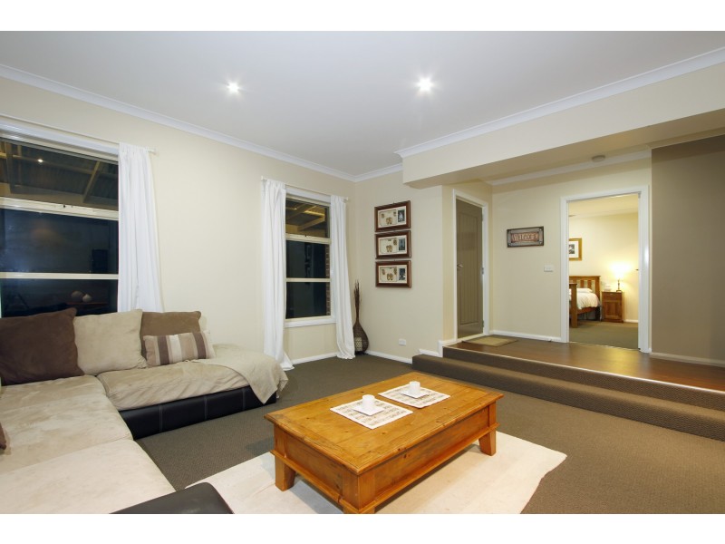 105 McColl Drive, Longford VIC 3851